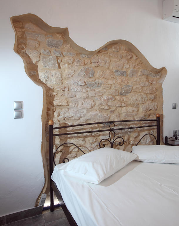 Margarita'S Rooms Folegandros Town Room photo