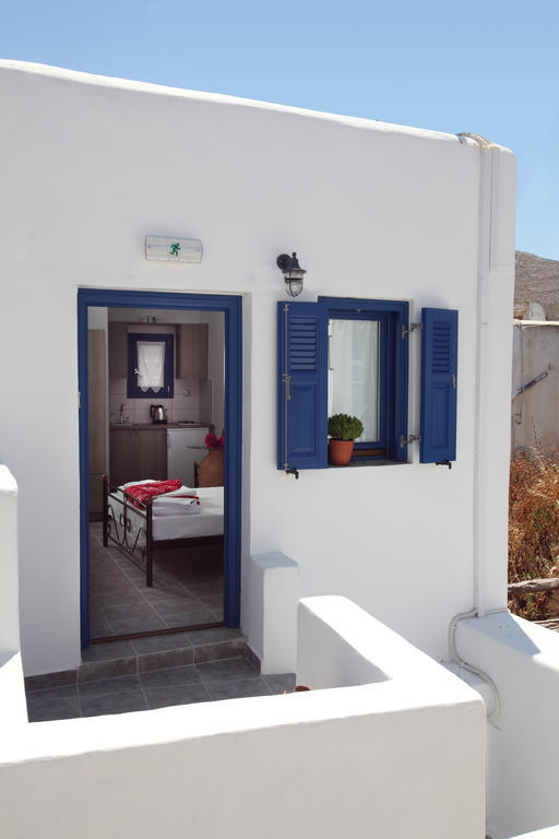 Margarita'S Rooms Folegandros Town Room photo